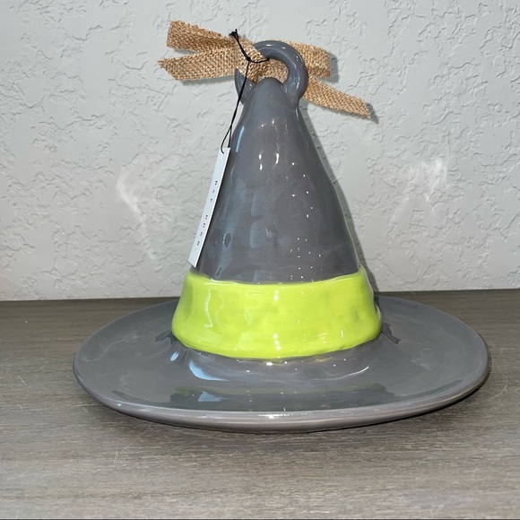Rae Dunn TONIGHT WE FLY Witch Hat Birdfeeder - Picture 3 of 4